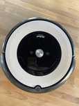 Robot odkurzający sprzątający firmy iRobot Roomba e5