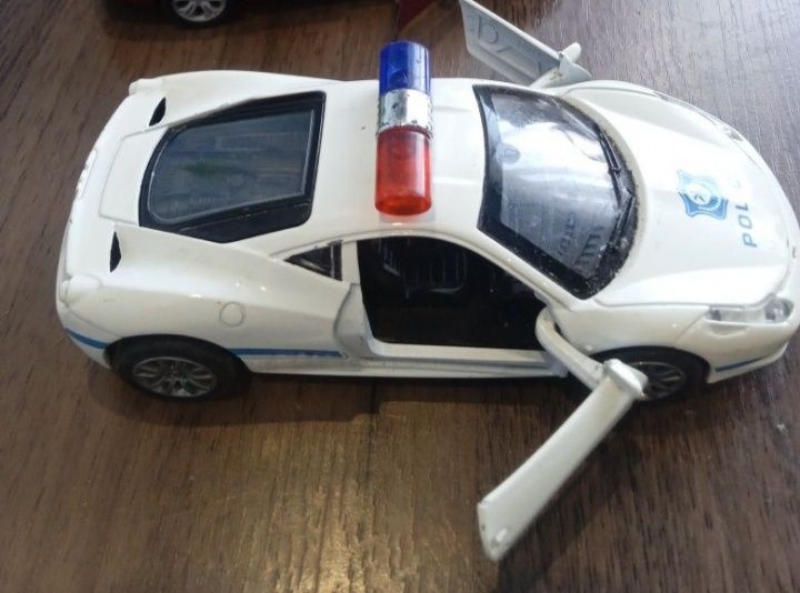 Інерційна поліцейська машина