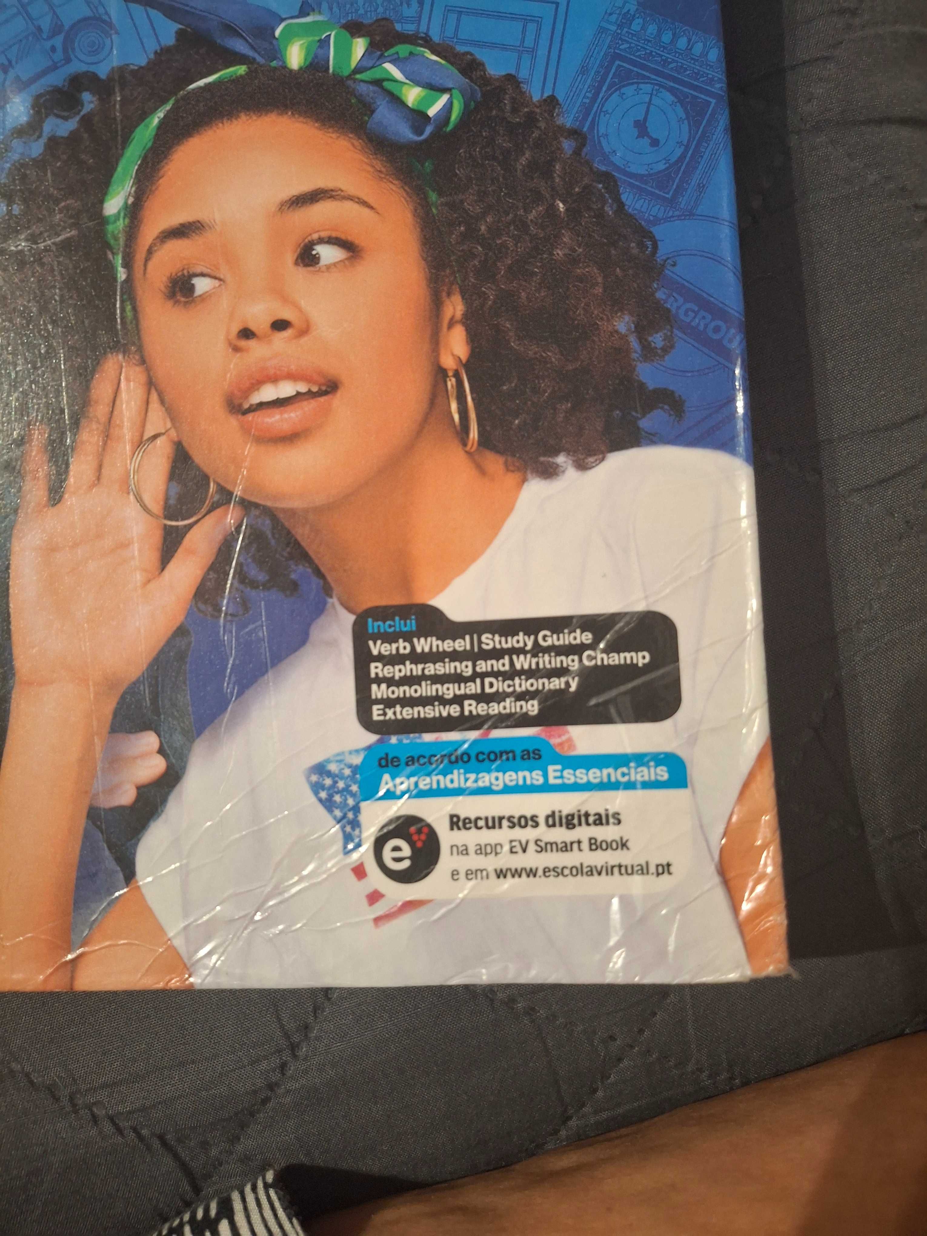 Livro de inglês Engaging 10