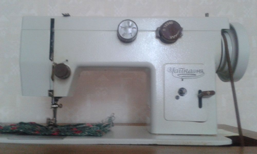 швейная машина Чайка 143