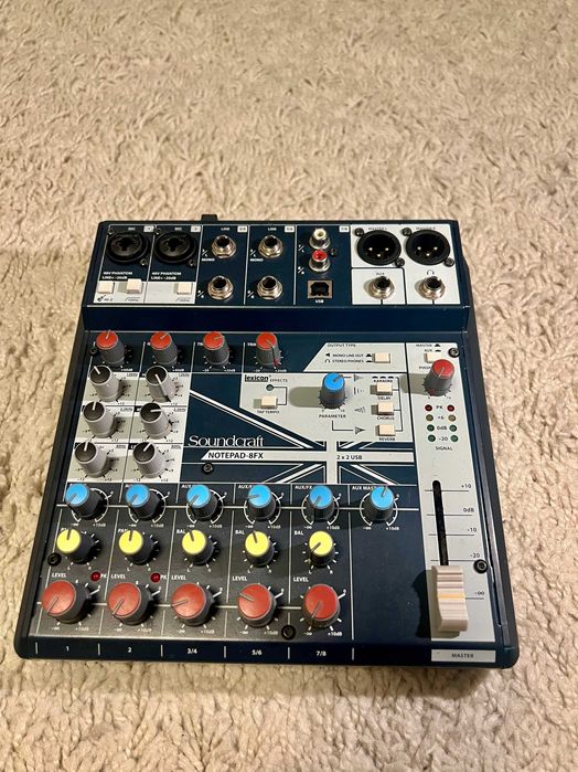 Mesa de mistura - Soundcraft Notepad-8 Fx