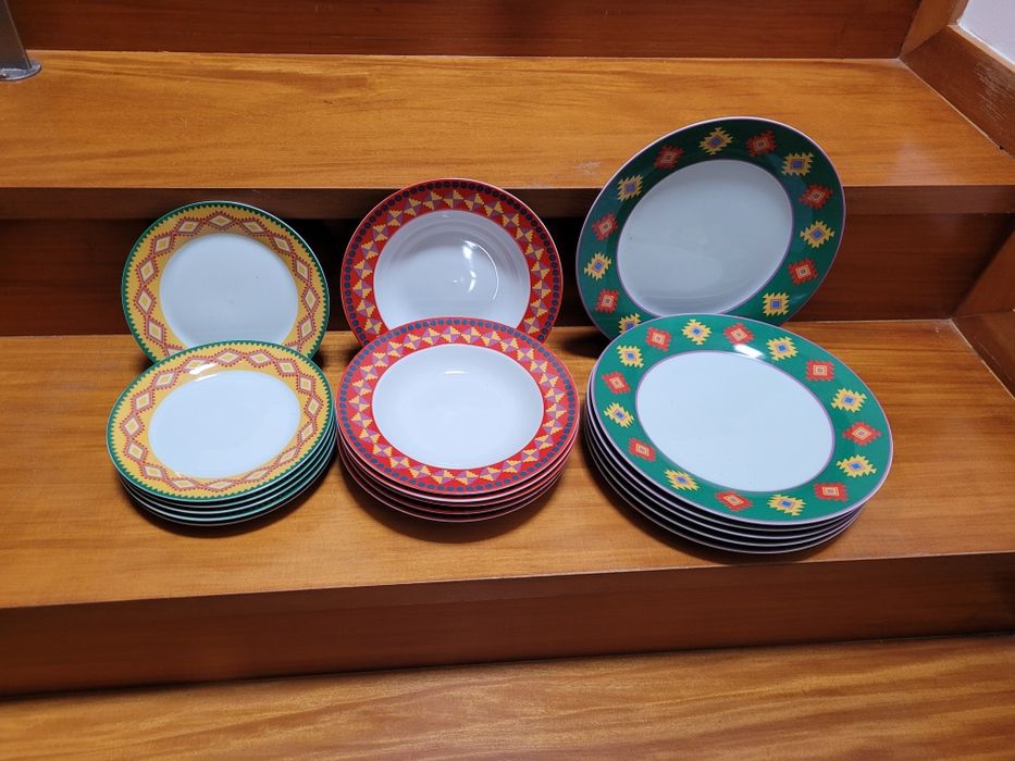 Conjunto pratos cerâmica