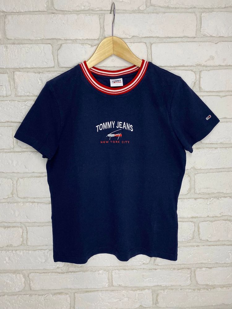 Футболка Tommy Jeans