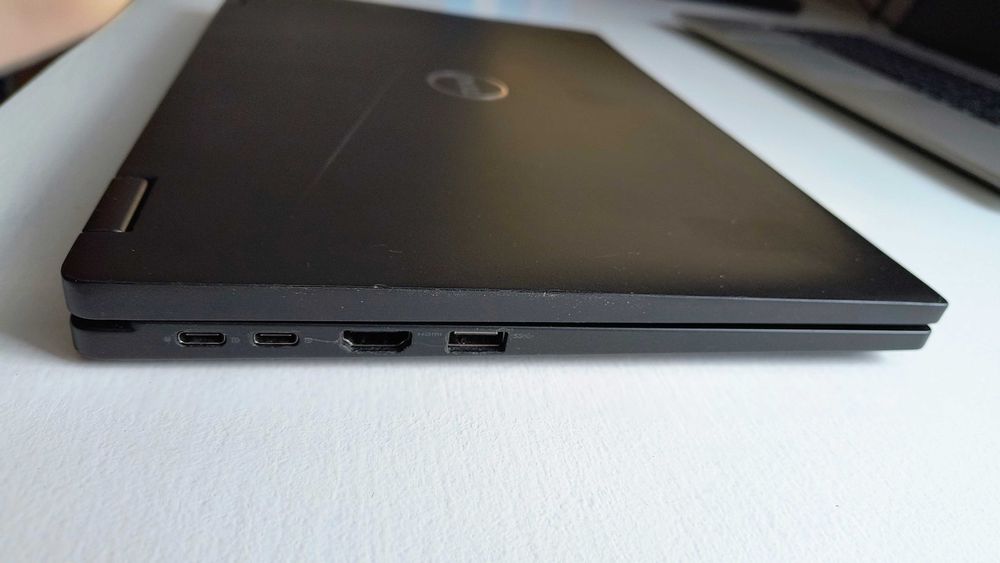 Laptop Dell latitude 7390 2-in-1 z funkcja tabletu