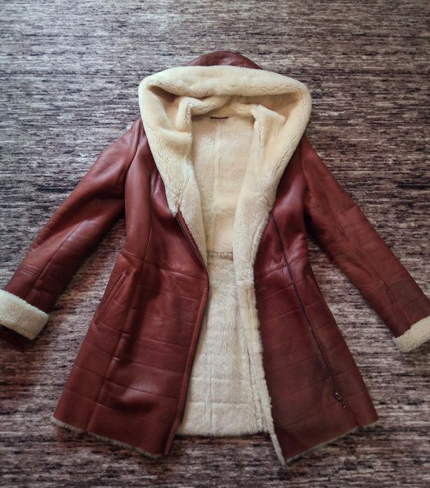 Дублёнка настоящая,женская.