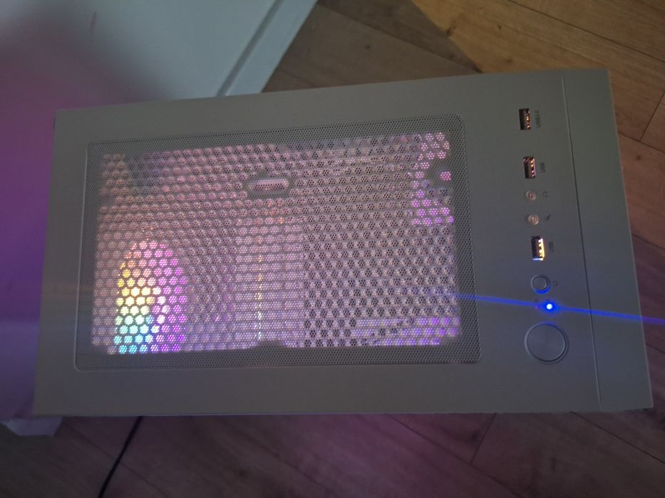 Komputer gamingowy rtx 3070 ryzen 7 5800x 32gb b450