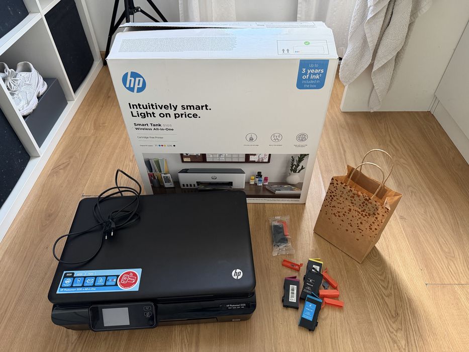 Vendo Pack Impressora HP 5520 + Tinteiros + Papel