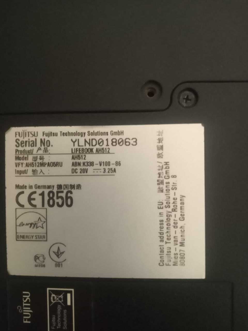 Ноутбук Fujitsu Lifebook AH512