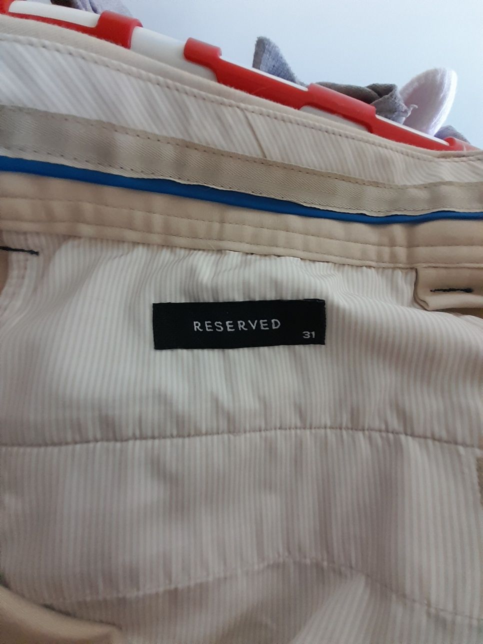 Spodnie eleganckie bezowe reserved 31