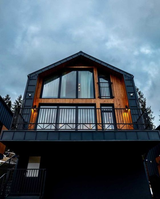 Продається котедж у центрі Буковеля з дизайнерським ремонтом