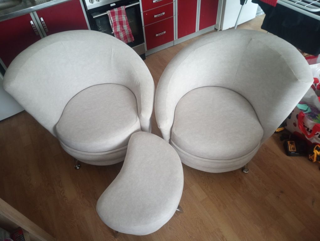 Sprzedam fotele nowe