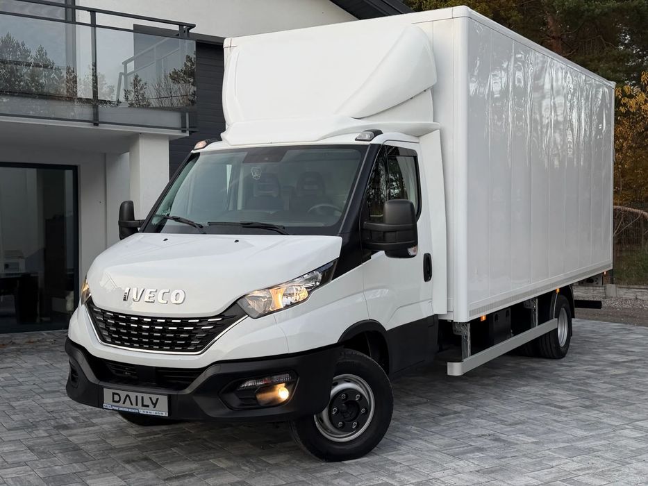Iveco 72C18 Kontener + Winda BAR 1T / Kontener 5.35m x 2.24m x 2.3m / Bogate wyposażenie / UDT do 05.2028 / Salon PL / Zadbany od 1wł / Rozstaw osi 4.75m / FV23%  Kontener aluminiowy + Winda 1000kg BAR