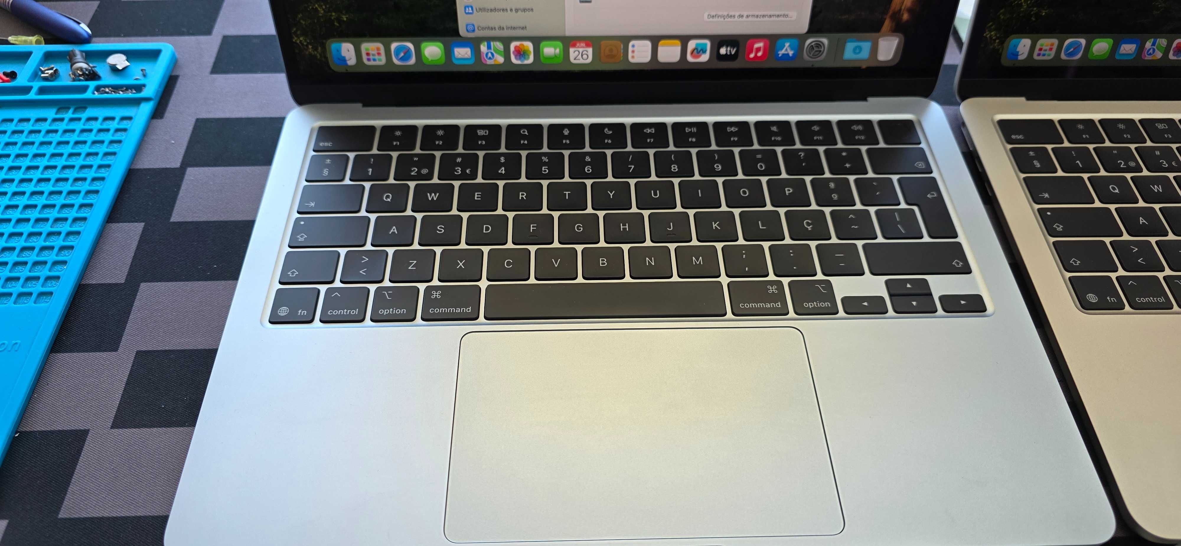 MacBook Air "13" M4 - 16 GB RAM |256GB SSD Azukl e Cinza