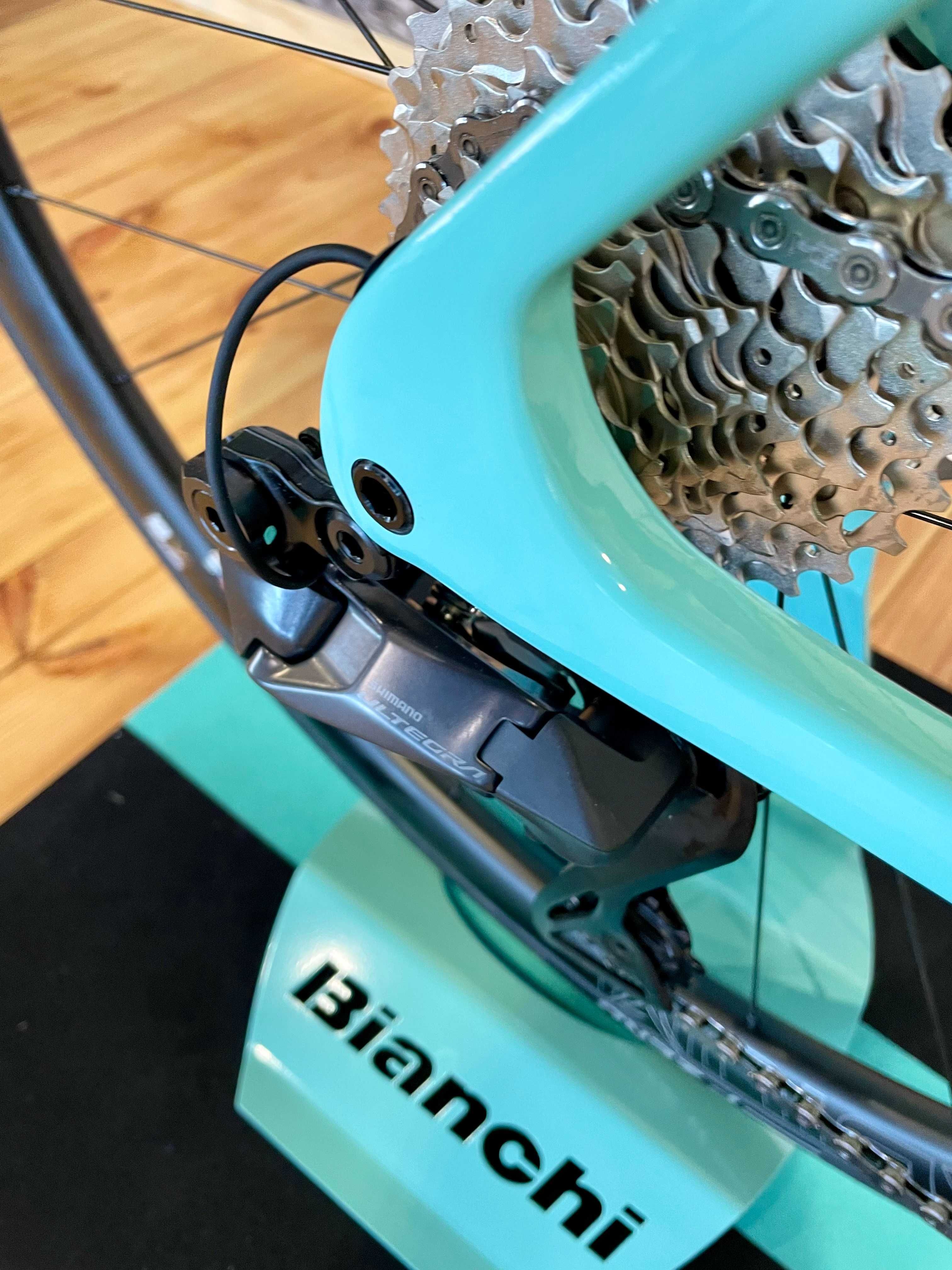 Nowy rower szosowy Bianchi Specialissima Di2 CELESTE Velopolis