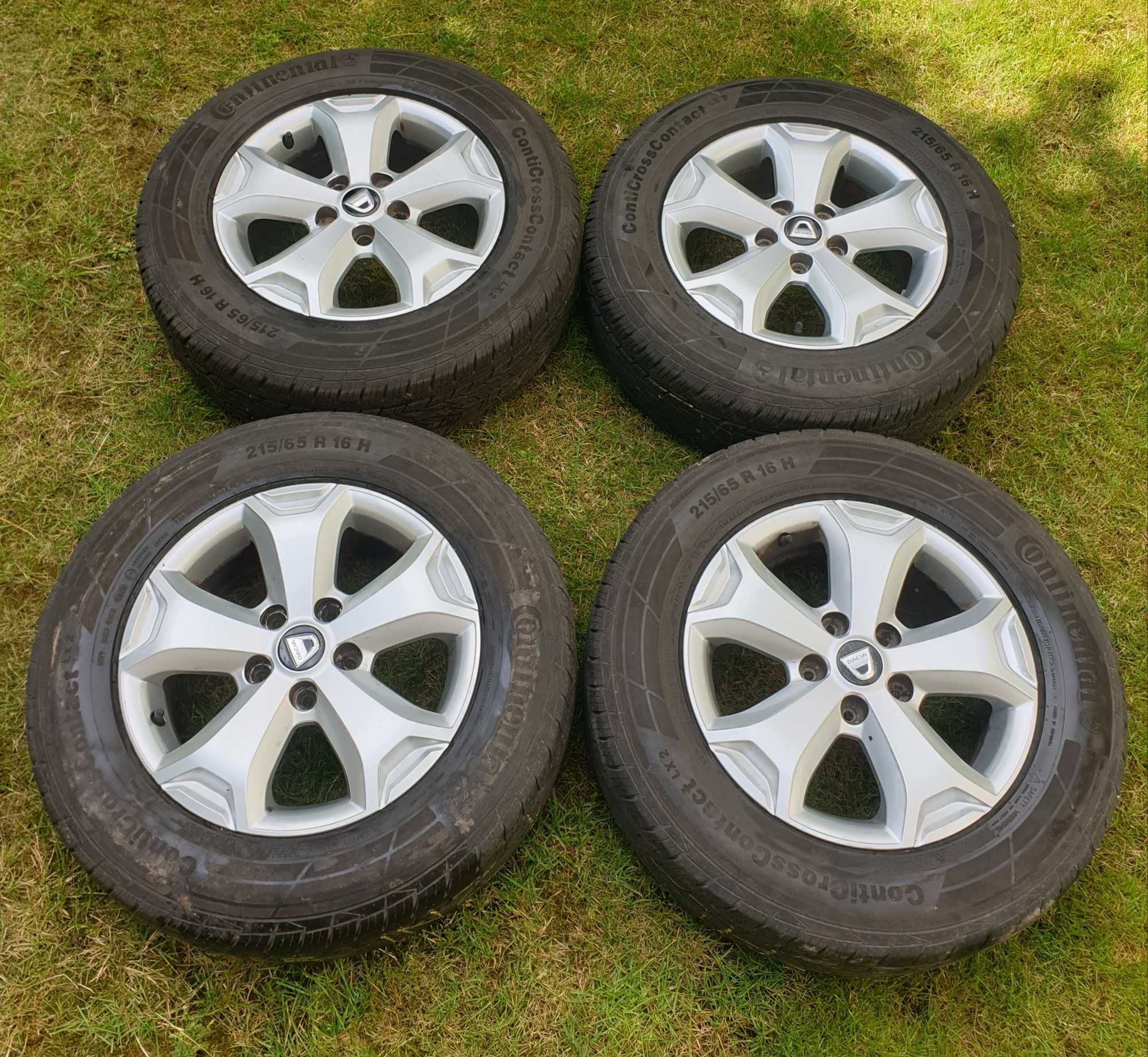 Felgi alufelgi koła Dacia Duster z oponami 16 cali 5x114,3