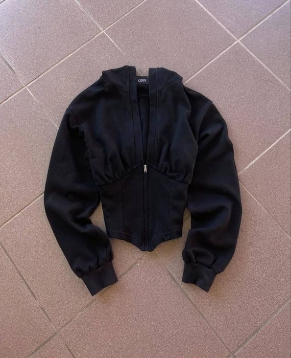 Афігєнна трендова зіпка в корсетному стилі CIDER
size: s
price: 2