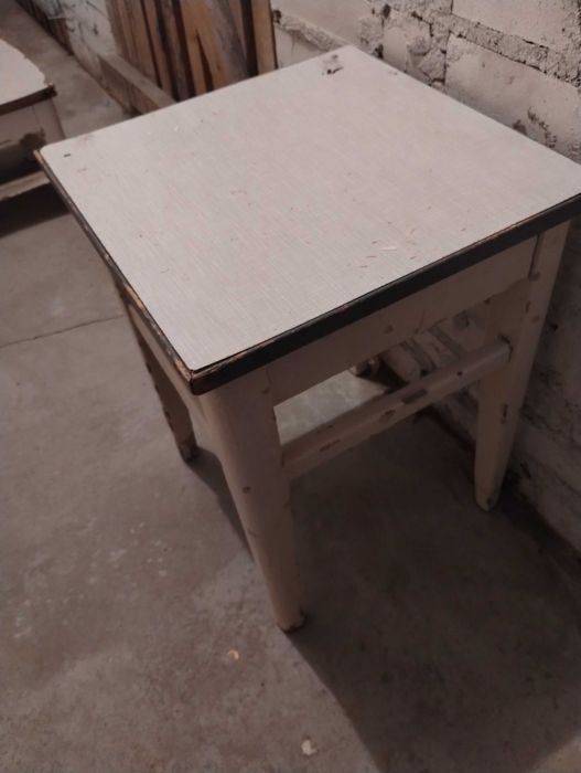 Stołki drewniane PRL do renowacji