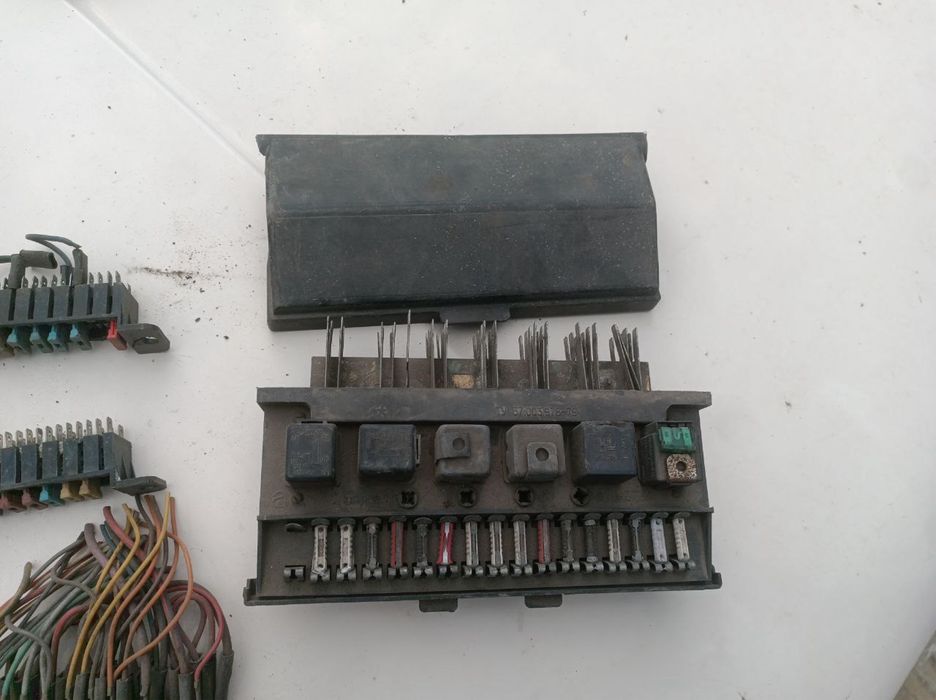 Блок предохранителей Ваз 2101-2107Предохранители Ваз 2106 жигули