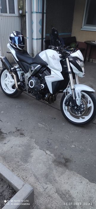 Продам мото СВ1000R
