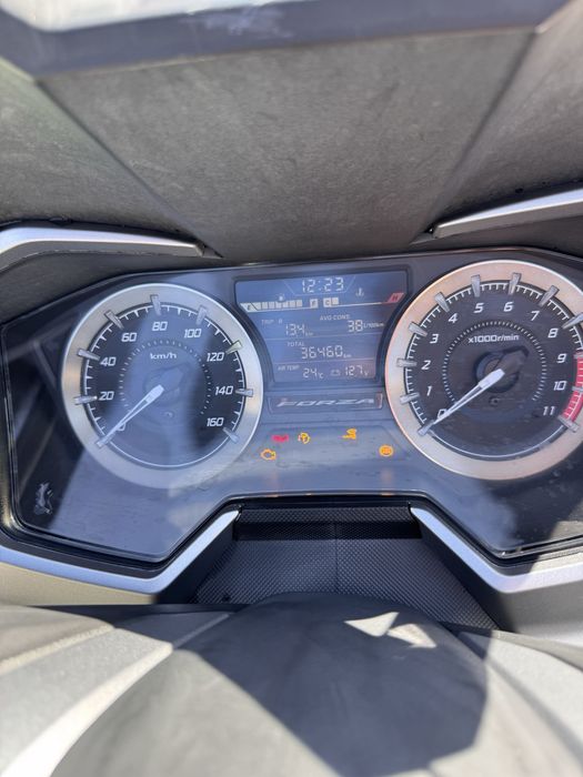 Honda Forza 350 com extras