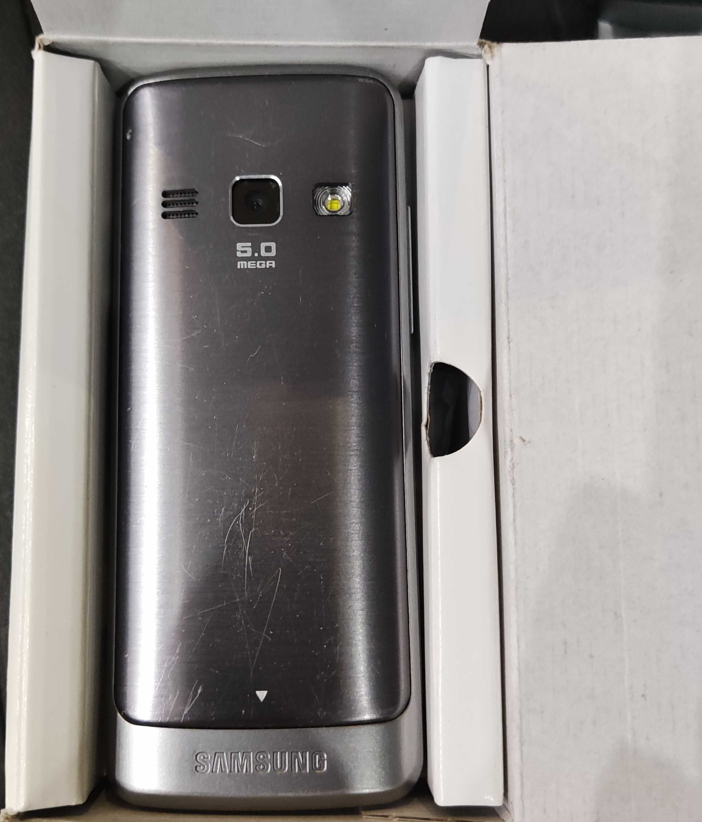 Sprzedam telefon SAMSUNG GT-S5611 ( 5 .0 MEGA ) kolor Metalic Silver