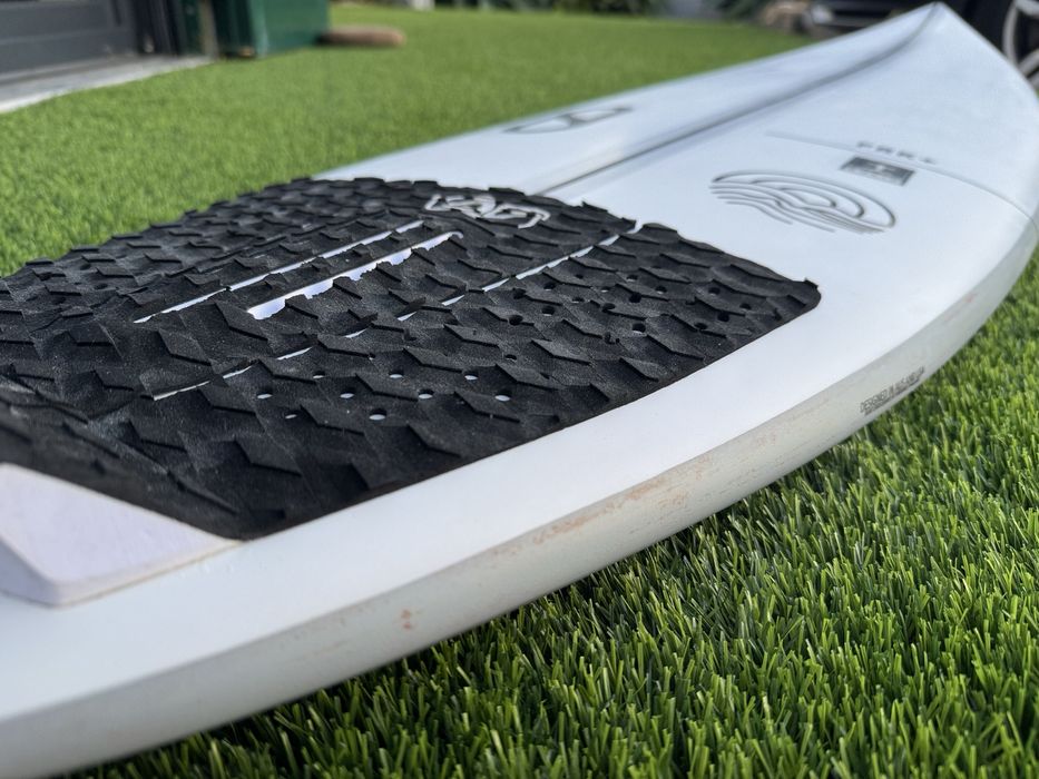 FRK+ - Prancha Surf - Slater Designs / FRK+ / 5”11 / 30.6Lt