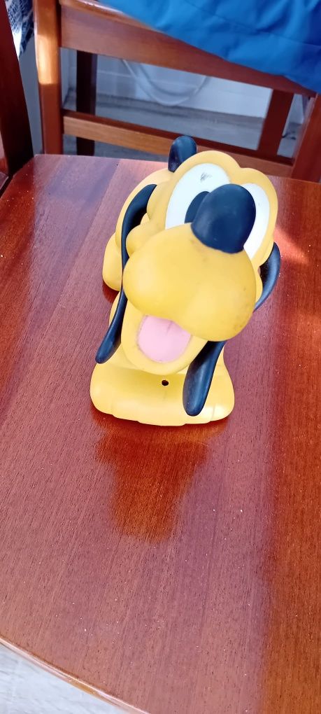 Brinquedo Pluto com rodas e barulho