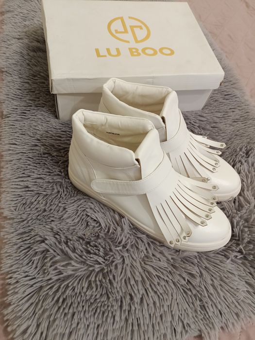 Білі жіночі черевики (хай-топи) Lu Boo, нові, р. 40, без утеплювача