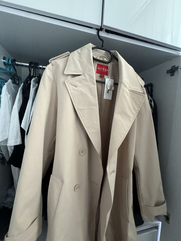 Срочний продаж!Тренч Guess