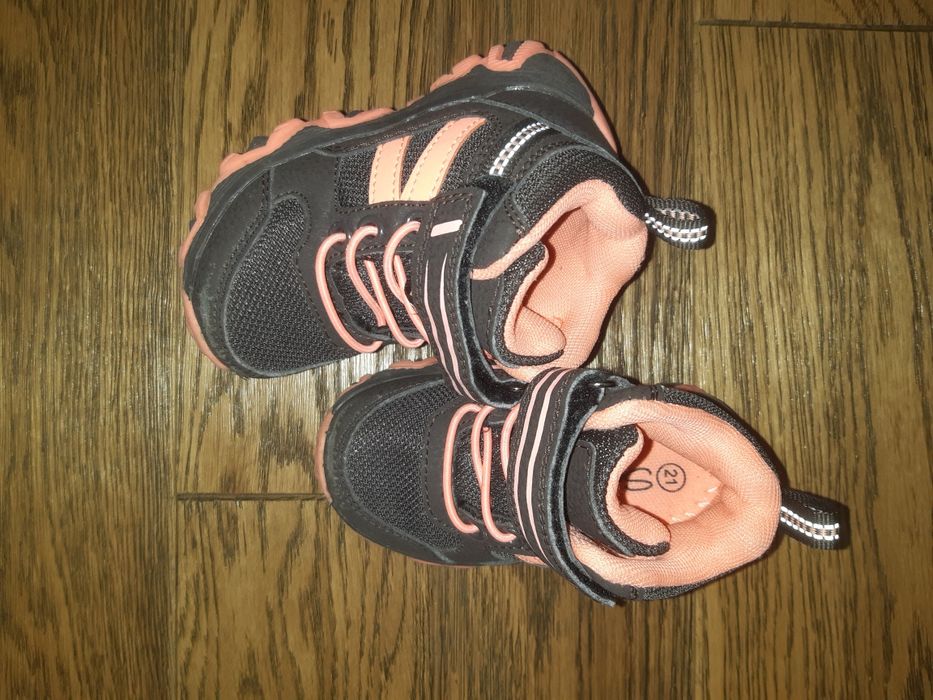 Ботінки зима осінь кросівки Nike  кожа 20-21р.ботінки