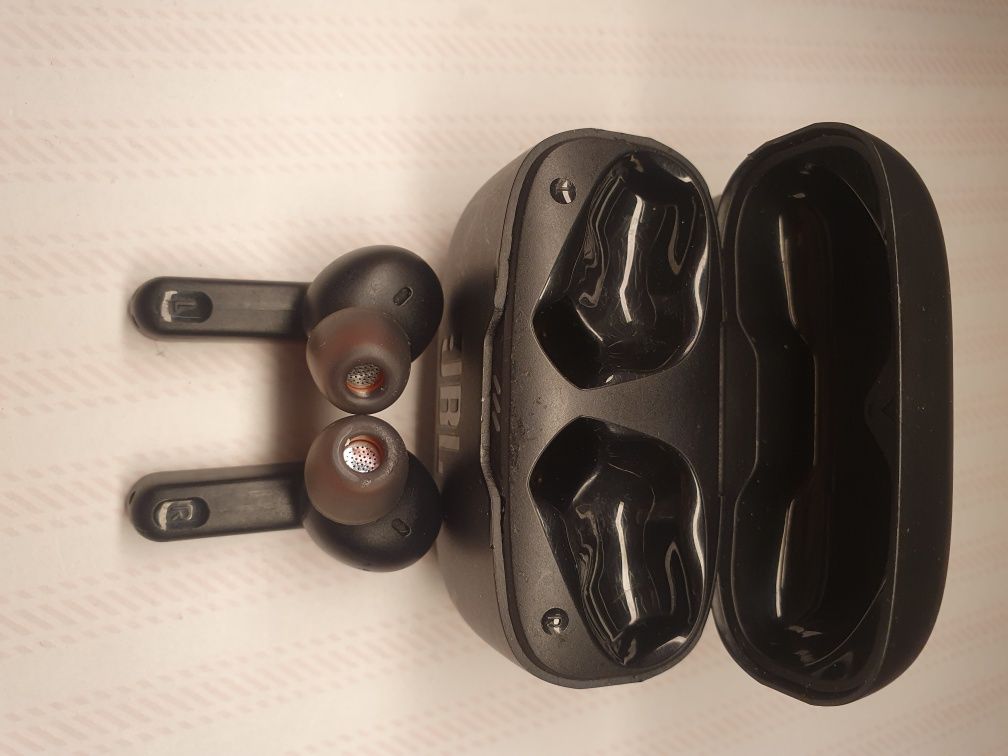 JBL Tune 230NC TWS