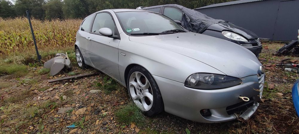 Alfa 147 1.9JTDm 16v Ładny środek Alu 17" Gwint Cała na Części