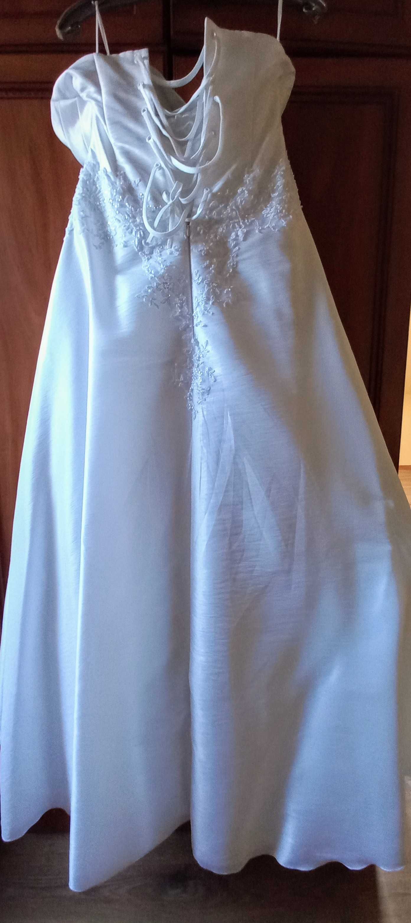 Sukienka ślubna biała z bolerkiem