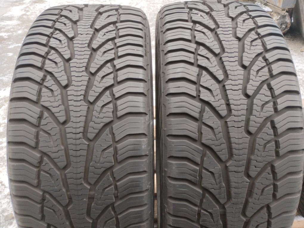 225/45r17 Uniroyal All season expert 2