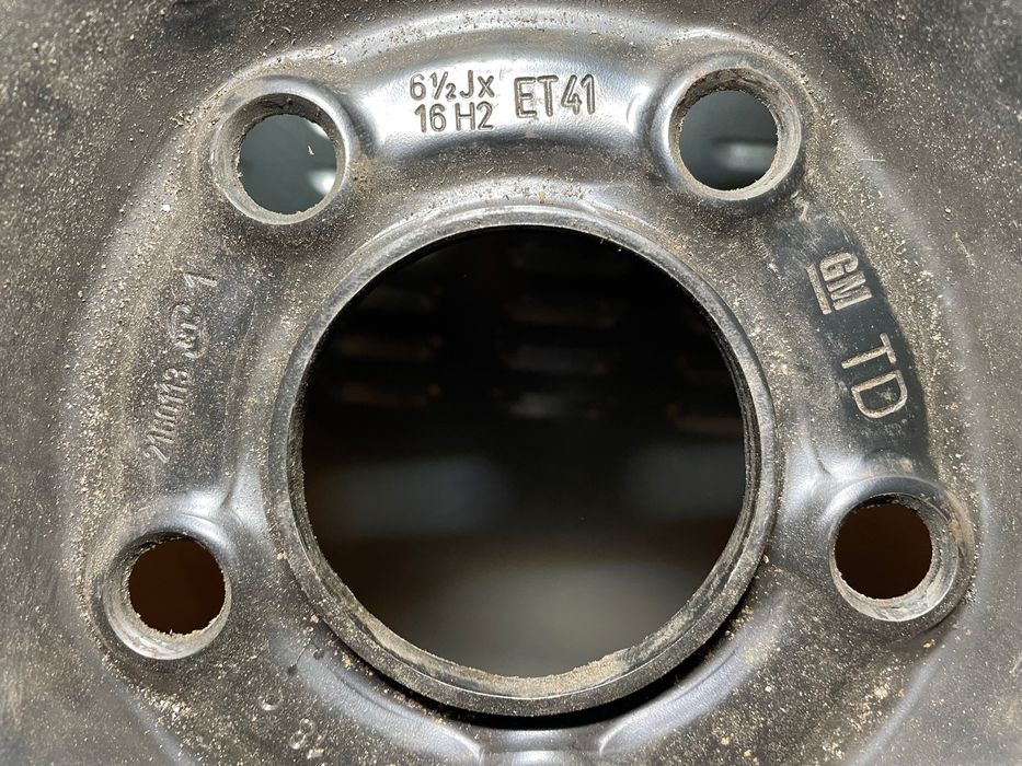 Koła felgi Opel 5x110 16 cali 6,5 J , opony 205/55/16 zimowe ,Vectra C