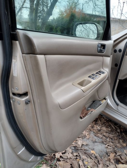 Продам автомобіль Toyota Camry