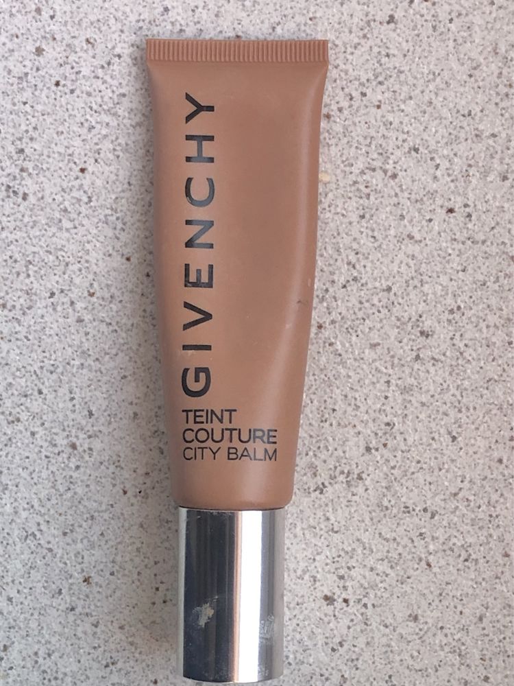 Podklad givenchy prism  city balm 345 uzywany 30ml