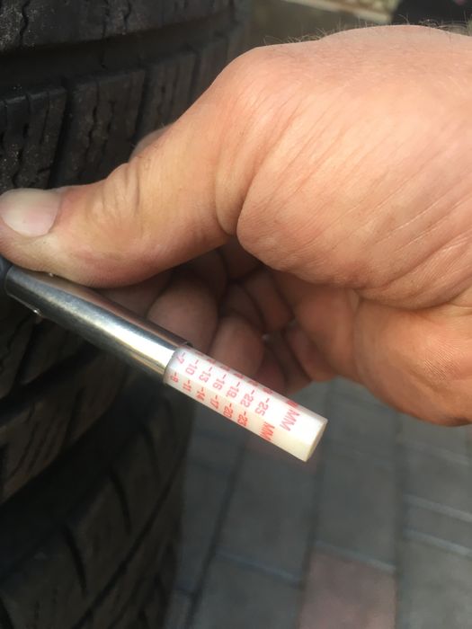 Продам Good Year cargo vector 215/60 R17 C