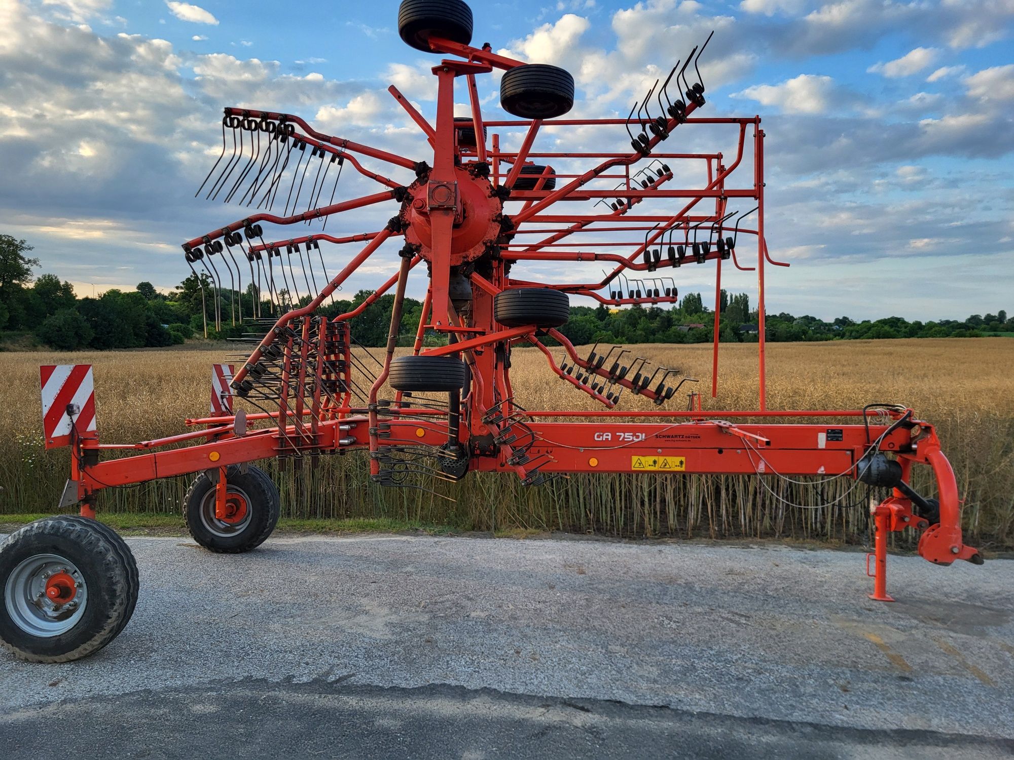 Zgrabiarka 2 gwiazdowa Kuhn model GA7501