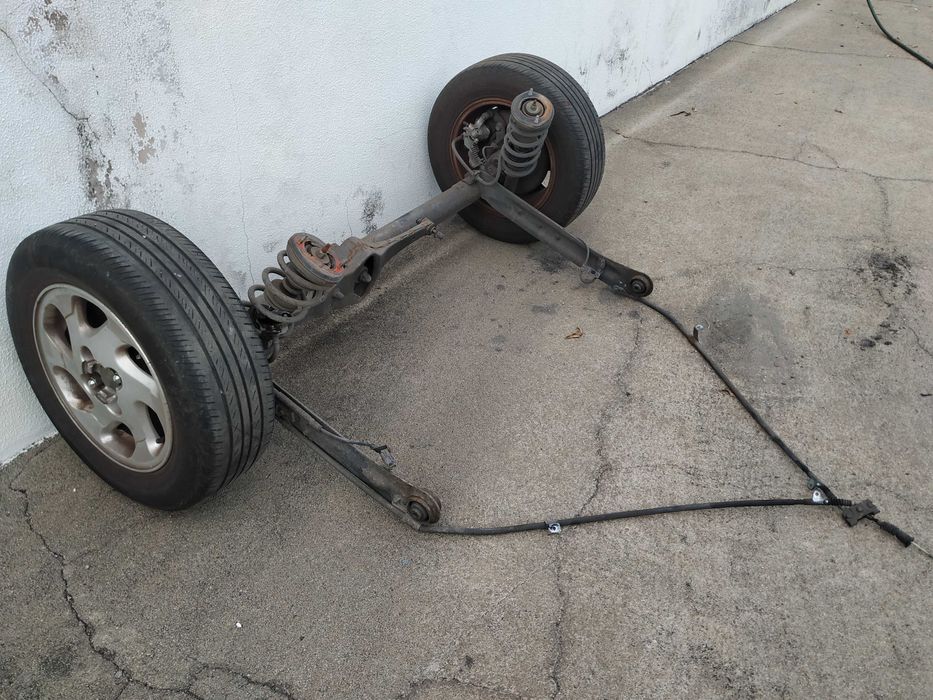 Peças Nissan Almera N15 1.4 Gasolina de 1998