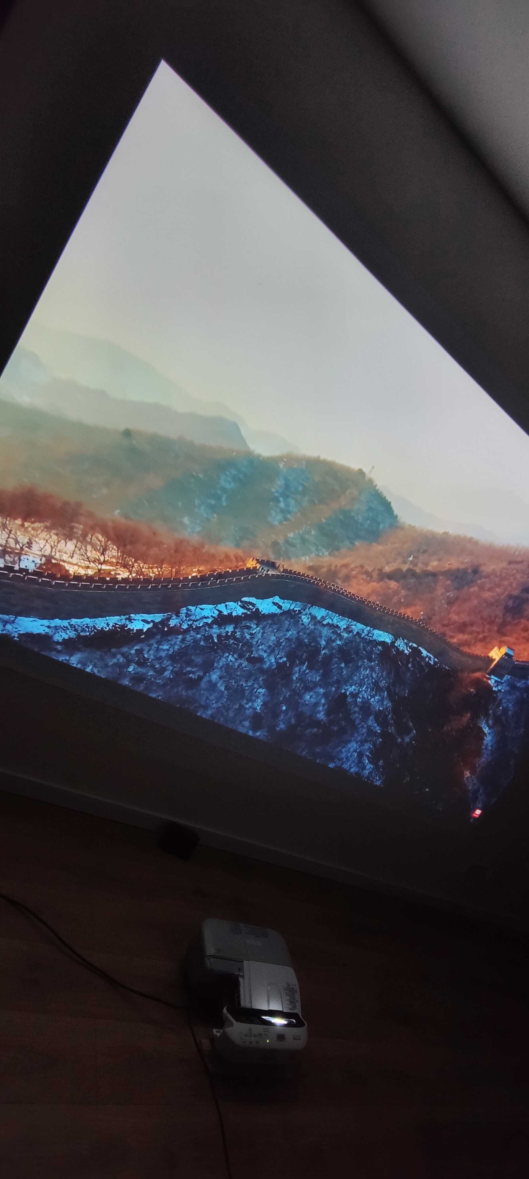 Projektor panoramiczny Epson eb 475wi szeroki kąt kino domowe HDMI