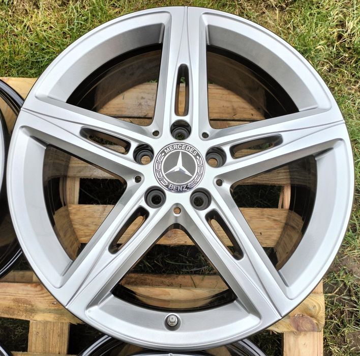 Felgi Oryginał Mercedes A B C CLA 7,5Jx18 ET49 5x112