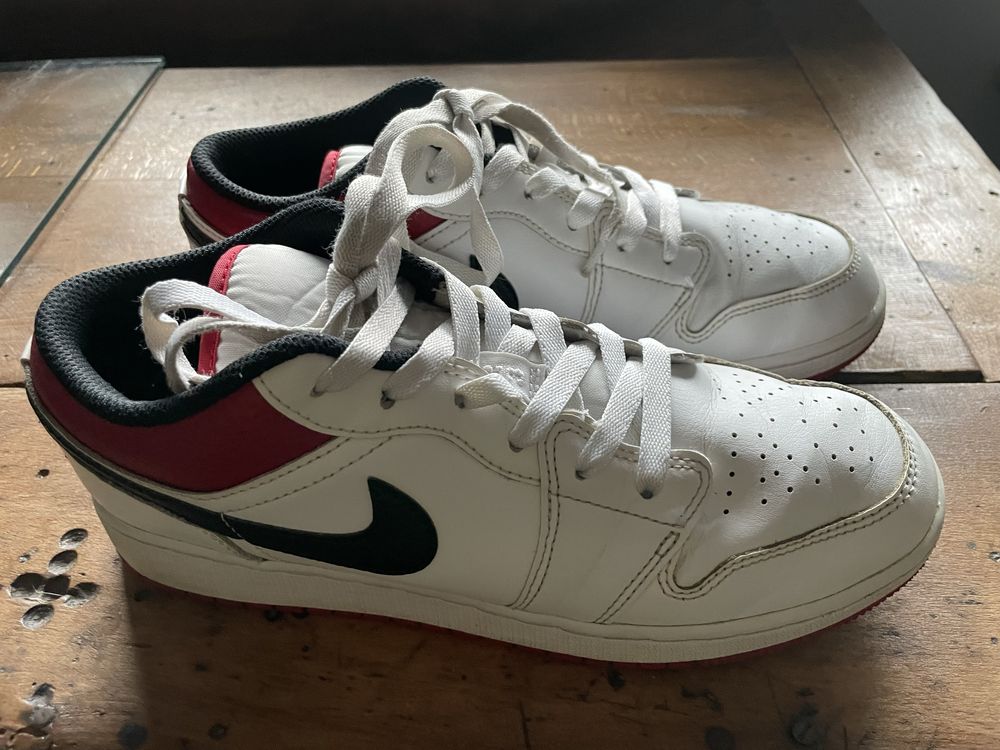 Nike Air Jordan 1 Lov (GS) biało czerwone czarne