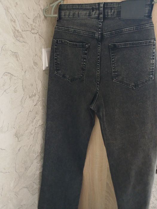Джинси жіночі розмір 26-27