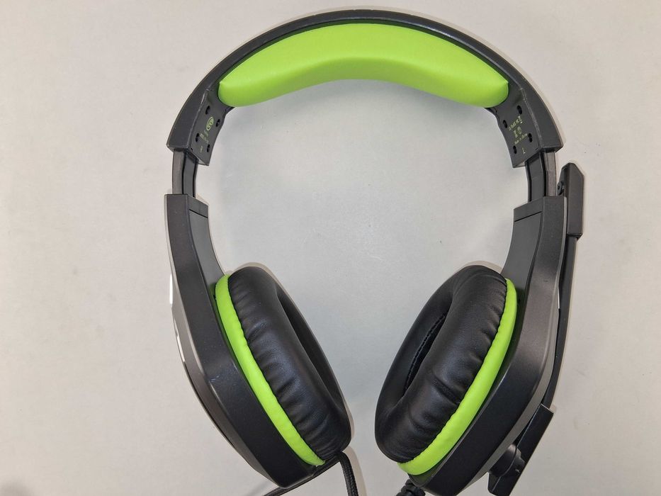 N229 Fachixy FC-100 Słuchawki Gamingowe RGB Mikrofon Multiplatform