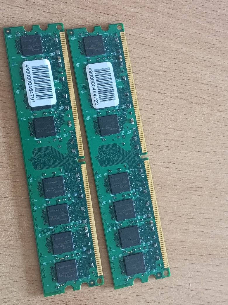 Оперативная память TakeMS 1GB DDR2 PC2-6400 (TMS1GB264C081-805KE)