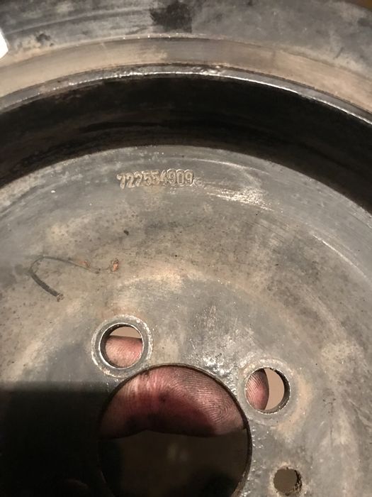 Шкив коленвала демпферный дизельный OPEL Insignia 55563401