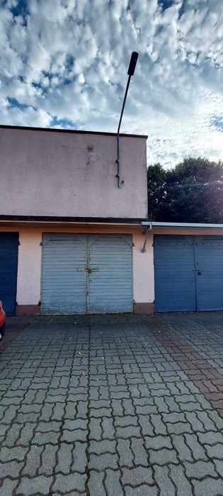 Sprzedam garaż o powierzchni 16,5 m2