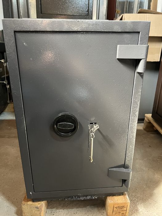 Сейф 1 клас опору Рубікон для збереження  документів