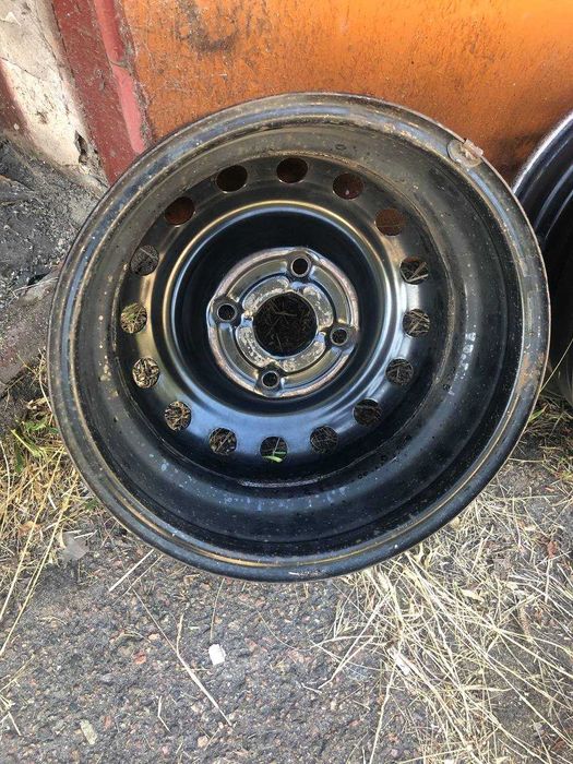Продам комплект дисків r14 4*114.3  185/65/14